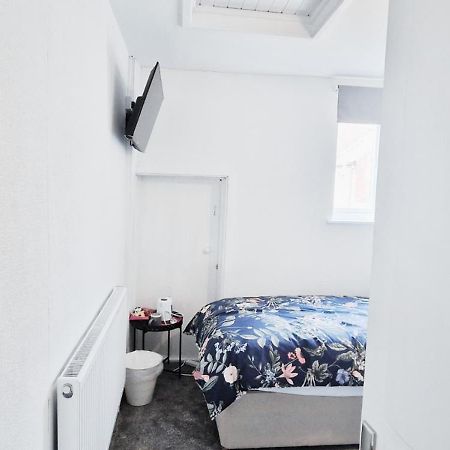 Single Room In Modern House Near Nottingham Dış mekan fotoğraf