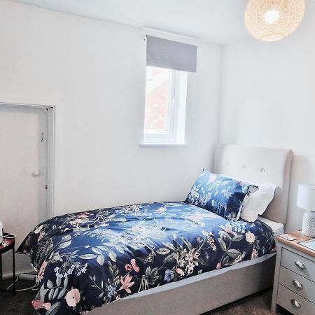 Single Room In Modern House Near Nottingham Dış mekan fotoğraf