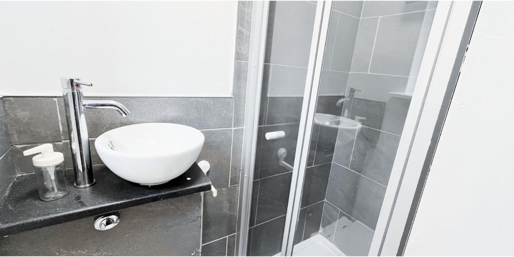 Single Room In Modern House Near Nottingham Dış mekan fotoğraf